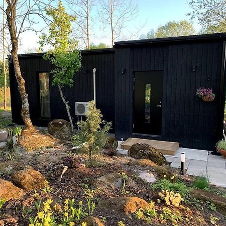 Small Cozy 3-Room House With Terrace & Large Garden Ilmandu Exterior foto