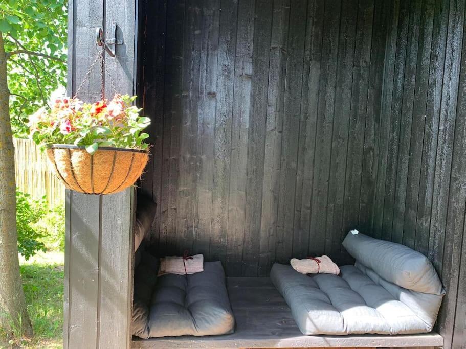 Small Cozy 3-Room House With Terrace & Large Garden Ilmandu Exterior foto